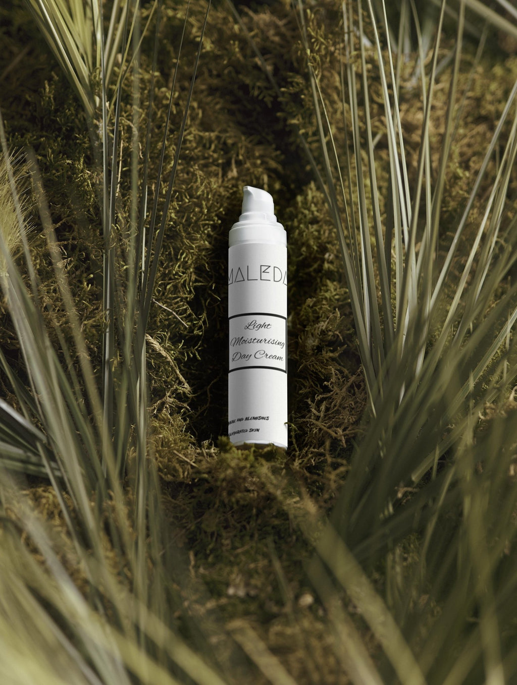 Maleda Light Moisturising Day Cream – natūrali kosmetika su hialurono rūgštimi ir betainu #maledashop#
