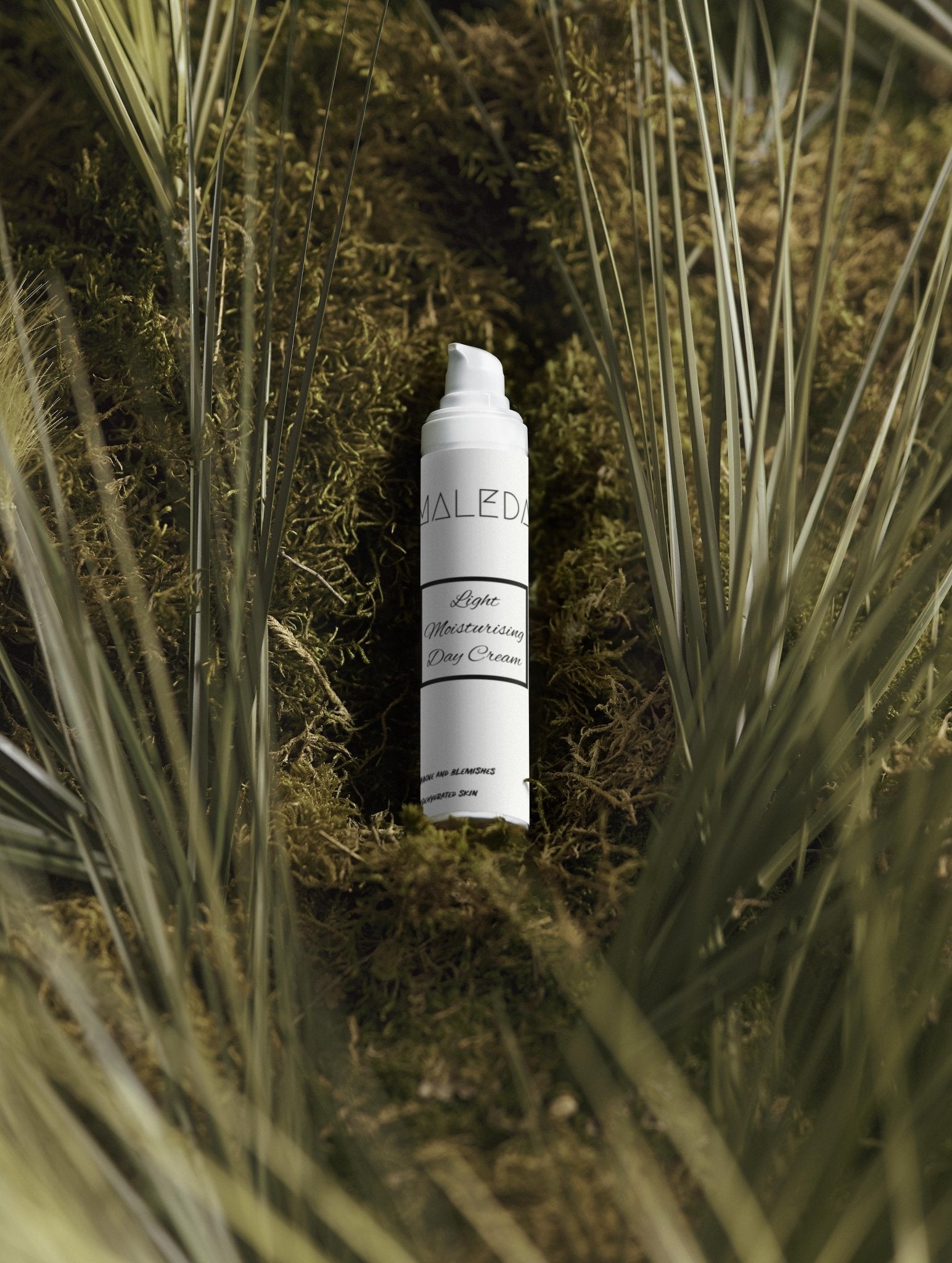 Maleda Light Moisturising Day Cream – natūrali kosmetika su hialurono rūgštimi ir betainu #maledashop#