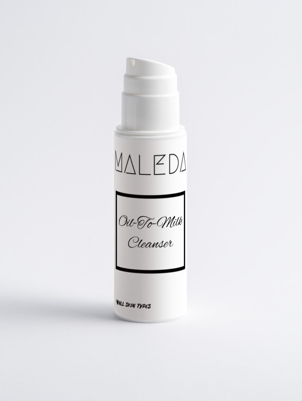 Sensitive Skin Oil-to-Milk Cleanser – Švelnus valiklis su saulėgrąžų aliejumi ir ramunėlių ekstraktu